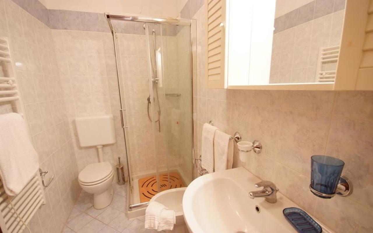 Residence Rex Lo Scoglietto Пунта-Ала Екстер'єр фото