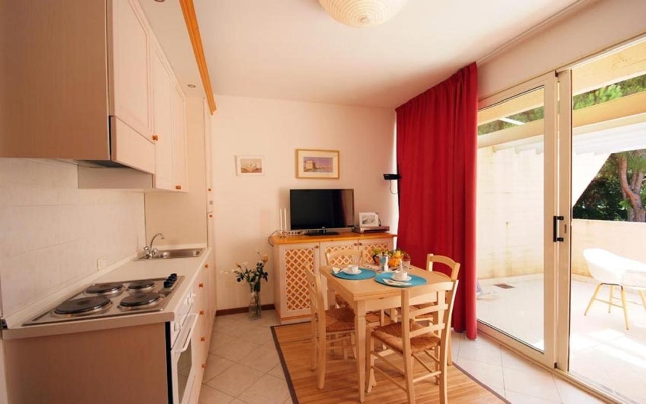Residence Rex Lo Scoglietto Пунта-Ала Екстер'єр фото