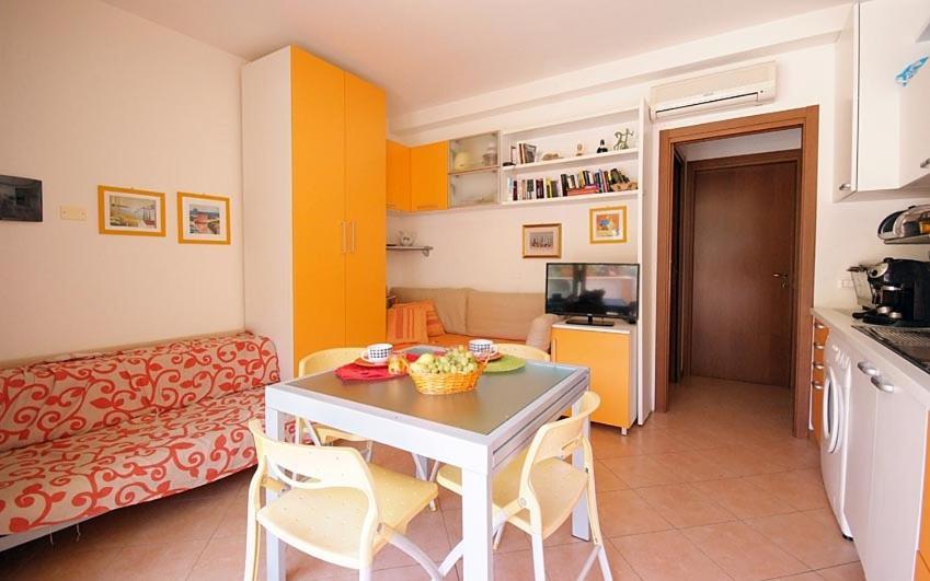 Residence Rex Lo Scoglietto Пунта-Ала Екстер'єр фото